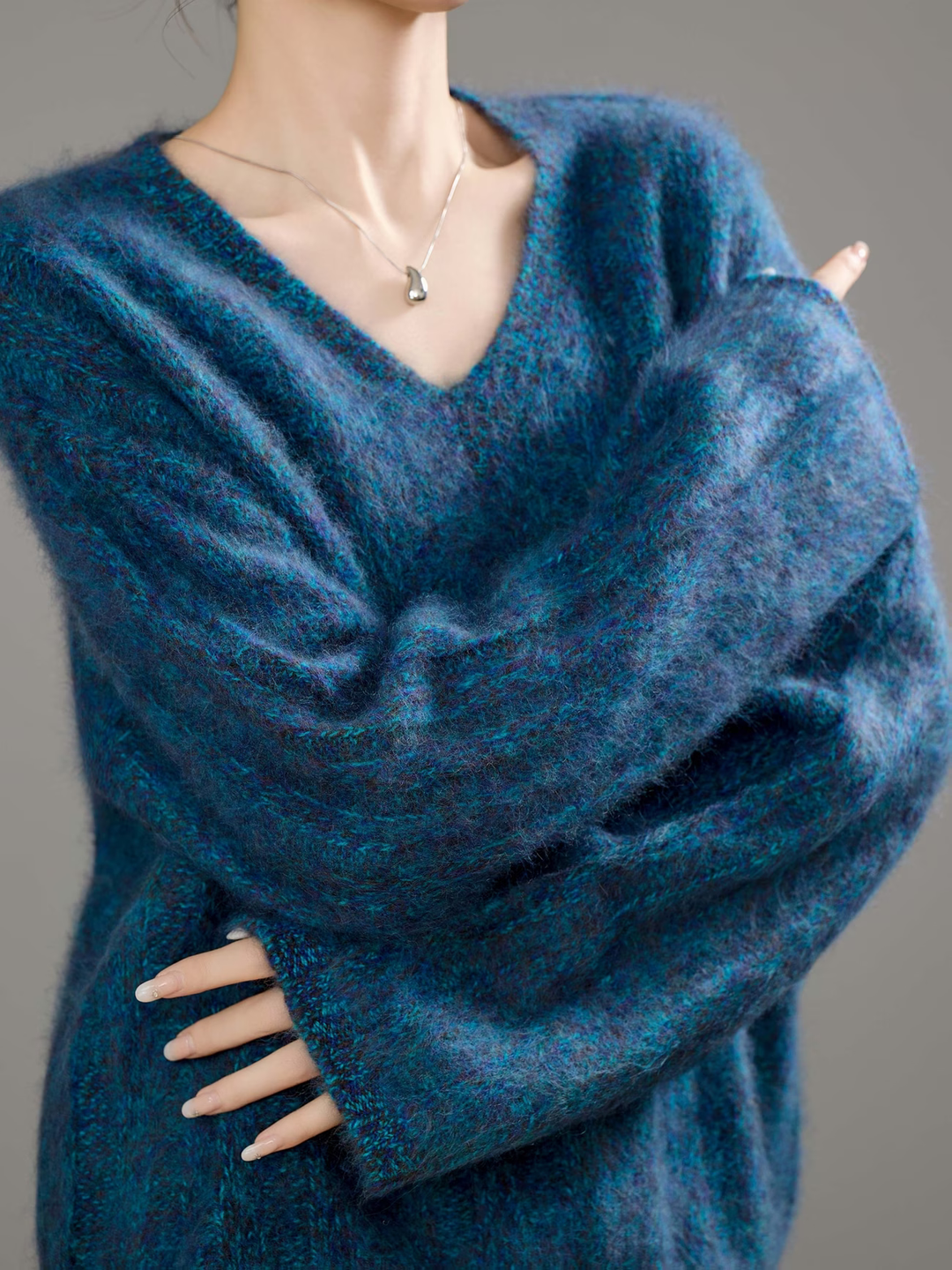 Brushed Ribbed Cashmere V-Neck Jumper