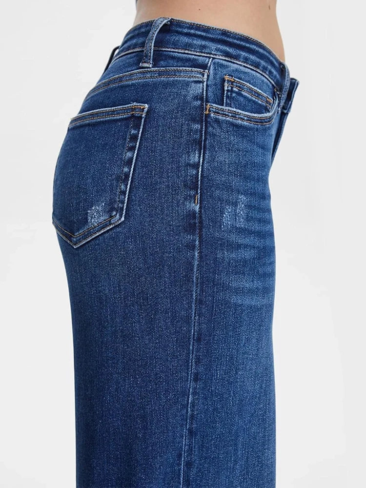 Women’s Wide-Leg Jeans with Mid Waist and Button Closure