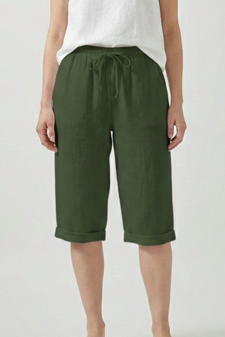 Women’s Capri Shorts with Elastic Waist and Side Pockets