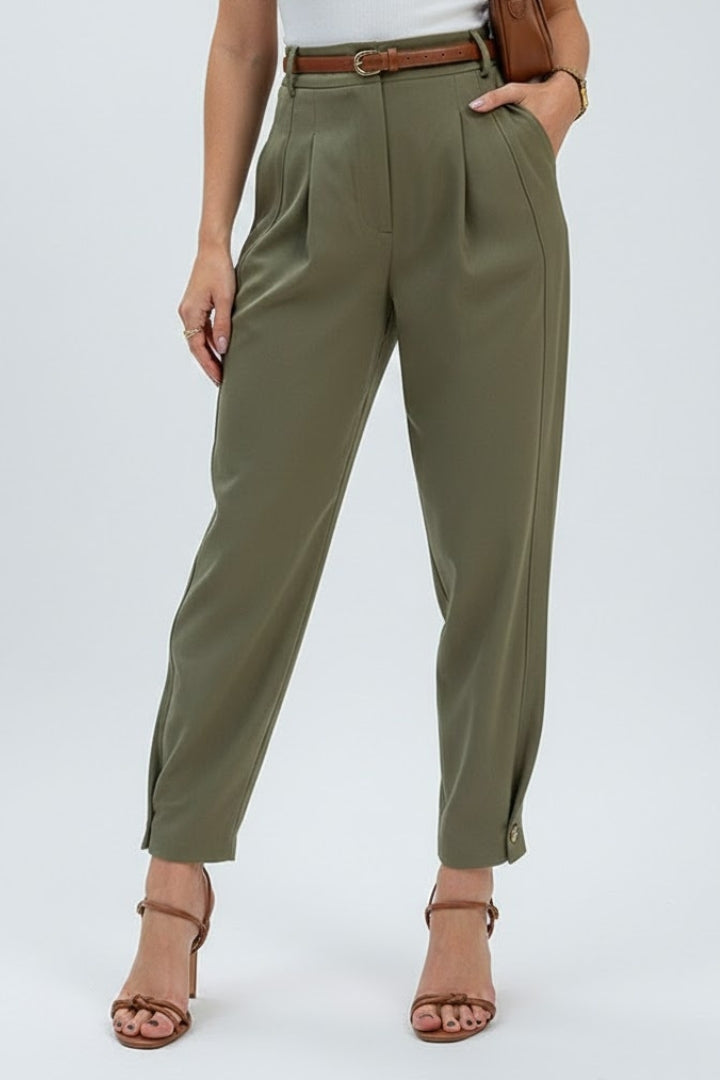 Women’s Pants with High Waist and Tapered Leg