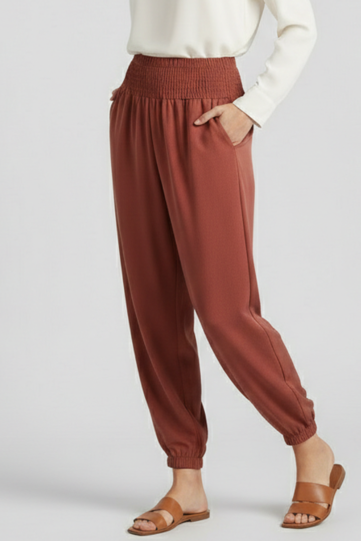 Women’s Trousers with Elastic Waistband and Tapered Hem