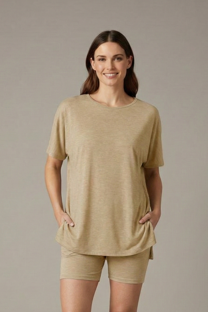 Women’s Two Piece Set with Round Neckline and Elasticated Waistband